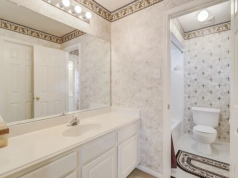 17323 Jackson Pines Dr — Photo 32