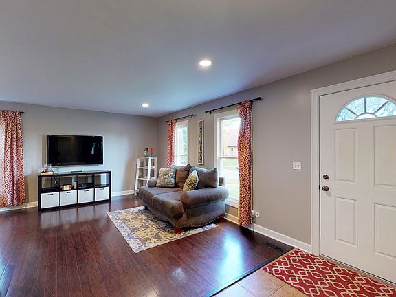 2nd image of 180 Rosewood Dr