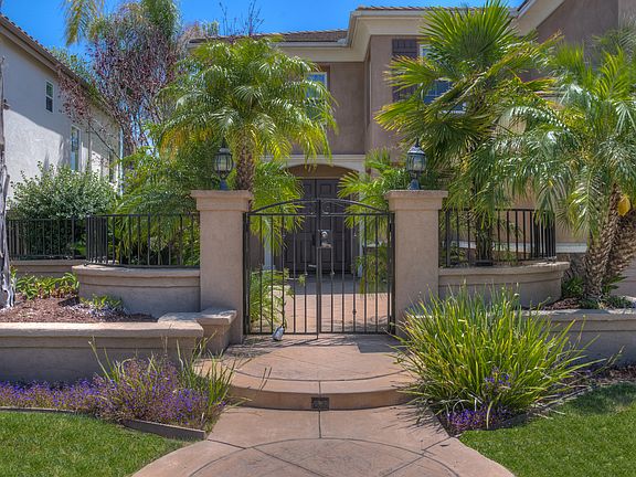 2nd image of 10747 Santa Tomasa Ave