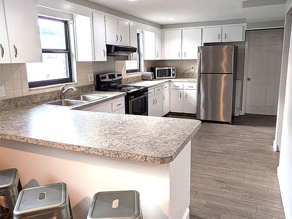 4th image of 2714 W Cass St