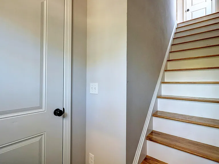 690 New Haven Ave — Photo 5
