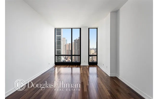 Rented by Douglas Elliman | media 16