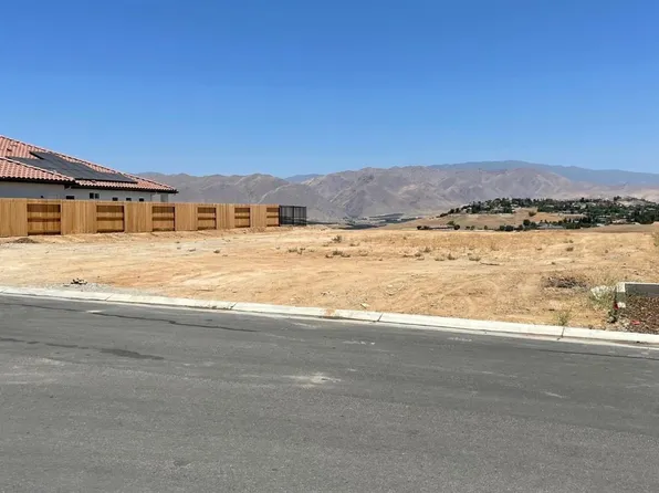 6825 Aquamarine Dr, Bakersfield, CA 93306