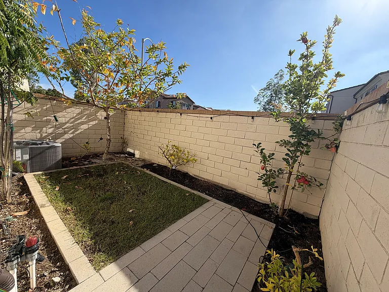 723 Merit Dr — Photo 32
