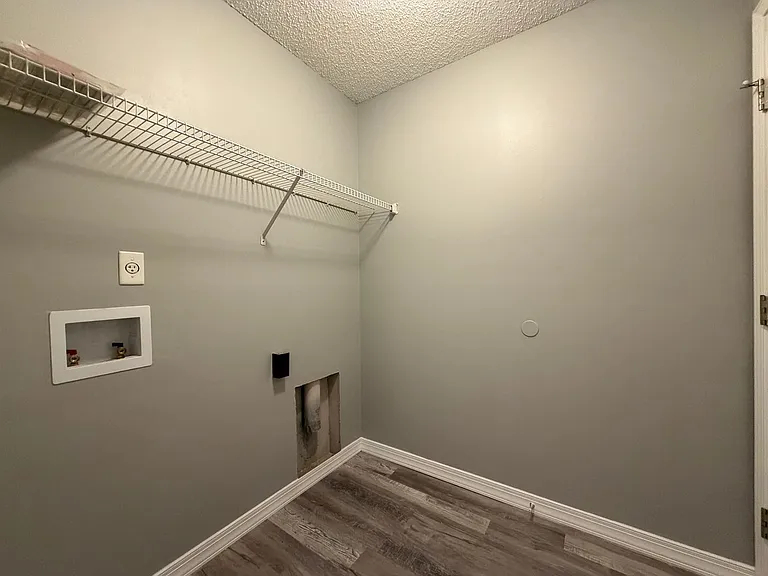 4339 Hanging Moss Dr — Photo 13