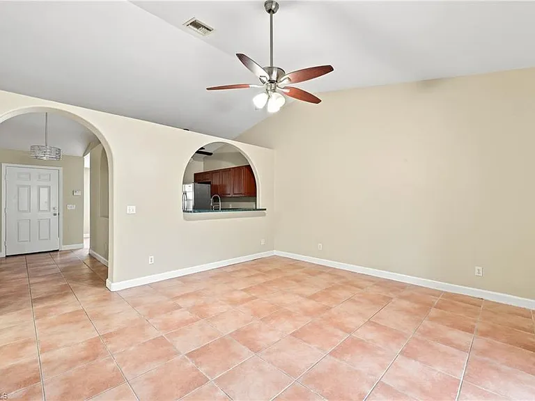 4438 Pine Lake Rd — Photo 17