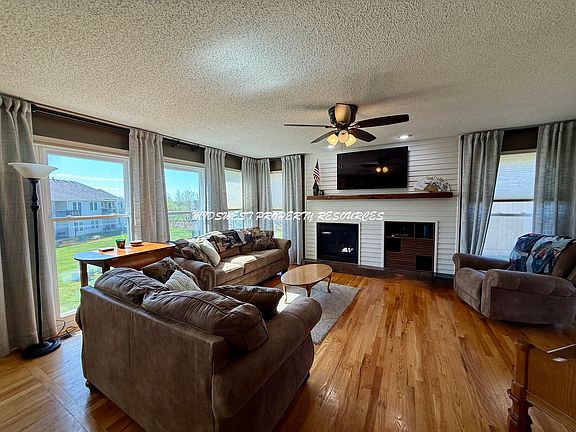4th image of 2808 Maple Farm Rd