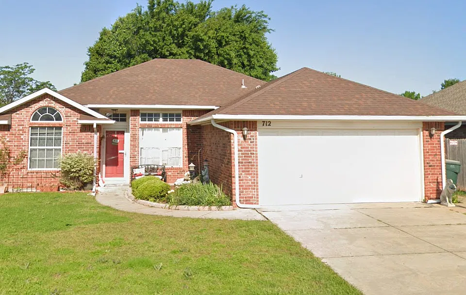712 McConnell Dr