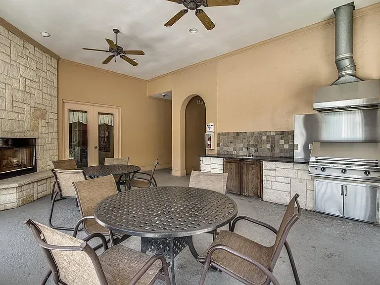 6712 Pistoia Dr — Photo 39