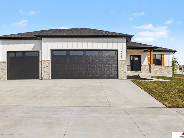 7942 Ponce St, Lincoln, NE 68516