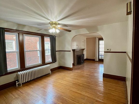3rd image of 359 Stillwell Ave Floor 1