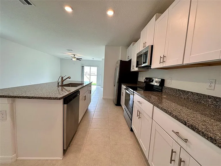 11131 Radiant Shore Loop — Photo 8