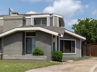 510 Hunters Glen St, Lewisville, TX 75067