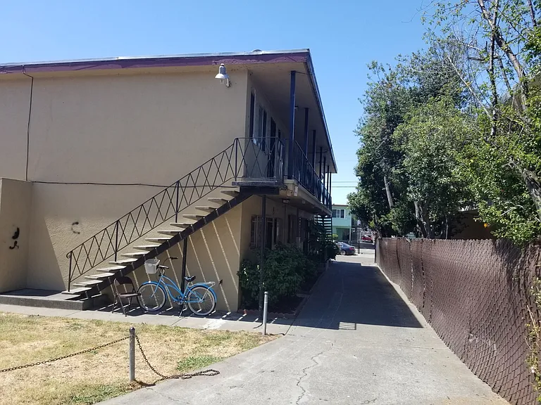9046 Hillside St #E — Photo 8