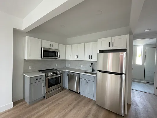 Rented by Ankor Management | media 17