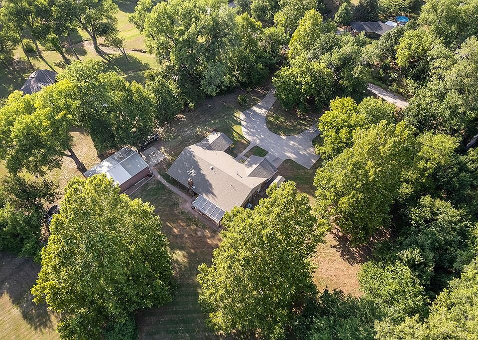 1st image of 2341 Squirrel Rd