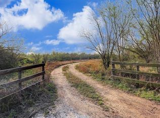 2224 Maler Rd, Sealy, TX 77474