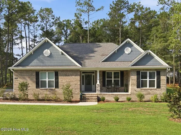 579 Hearthside Drive SE, Bolivia, NC 28422