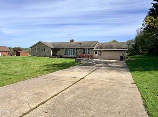 499 McKay Rd, Amsterdam, NY 12010