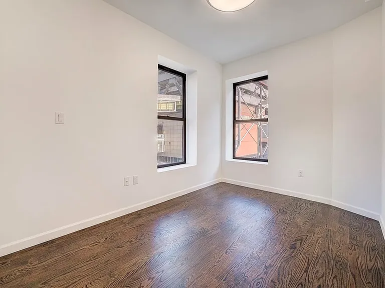 539 9th Ave #3FL1 — Photo 10