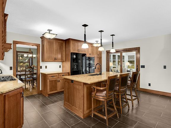 2nd image of 1101 Knob Hill Rd