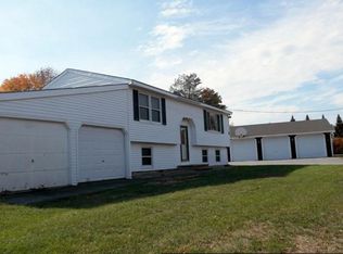 6 Dunn St, West Gardiner, ME 04345