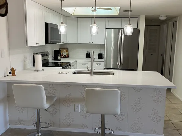 1515 Forrest Nelson Blvd, Pt Charlotte, FL