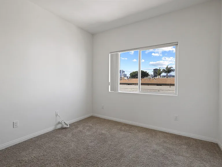 Bedroom with Large-Size Window