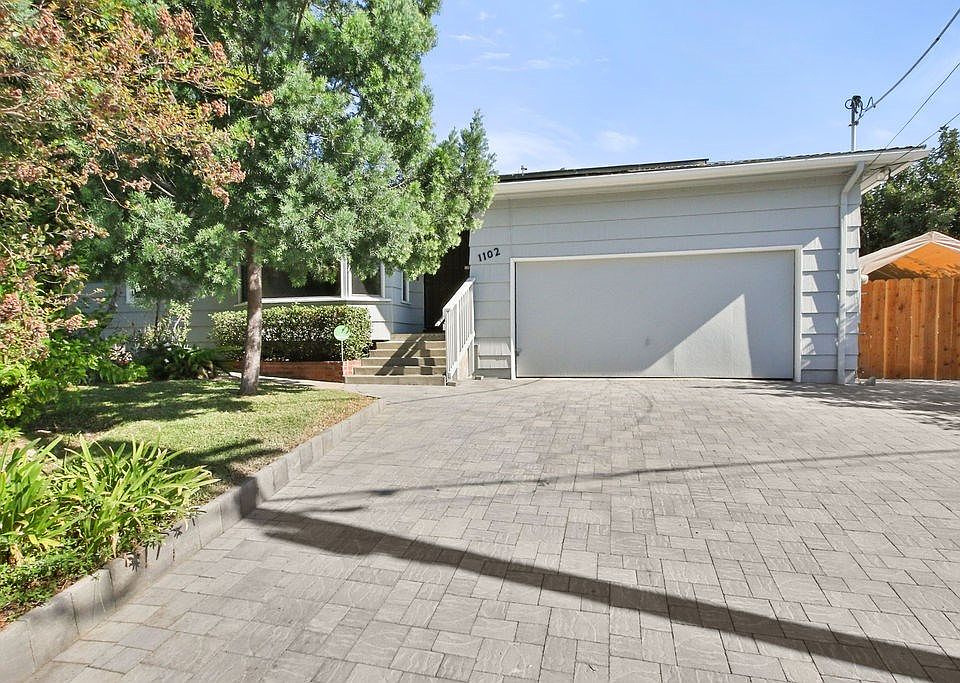 1st image of 1102 Eucalyptus Dr