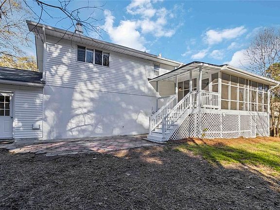 5th image of 1535 Lake Jodeco Rd