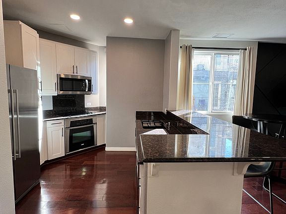 3rd image of 3950 Ohio St Unit 415