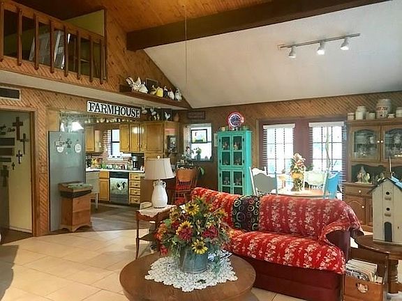 5th image of 7238 Farm Road 195