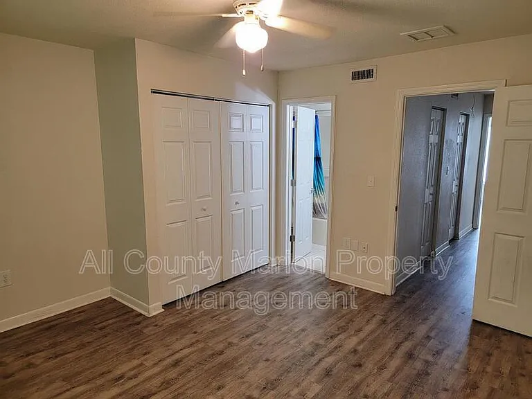 3041 SW 20th St #4 — Photo 8