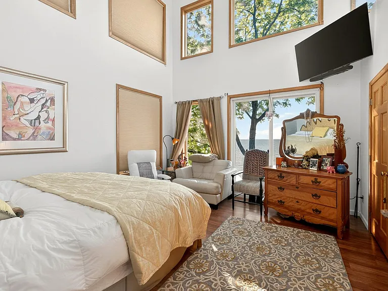 Another view of the lake from your King size bed.
