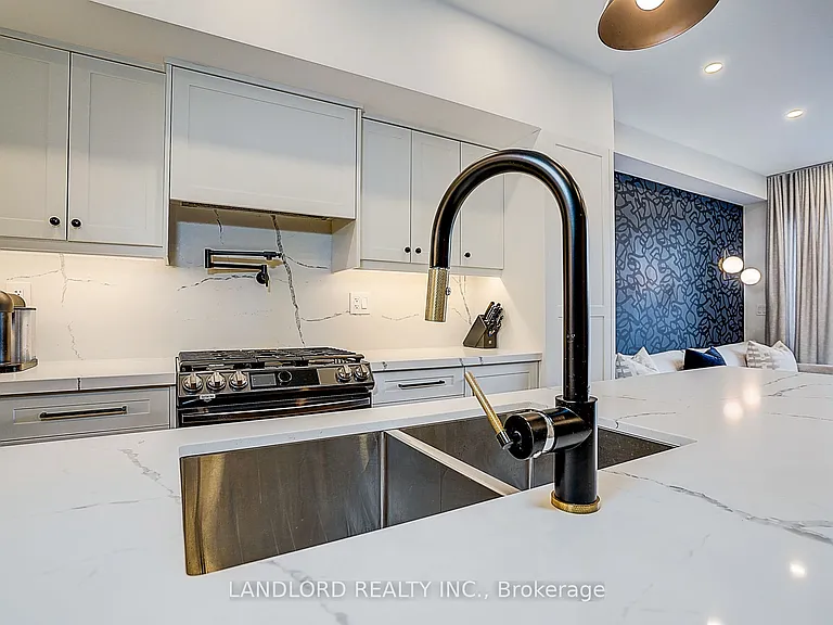 21 Shudell Ave — Photo 11