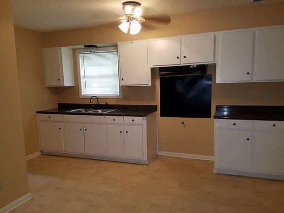 3rd image of 5071 Dianne Dr