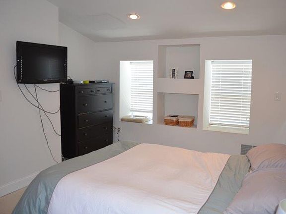 5th image of 820 N Orianna St