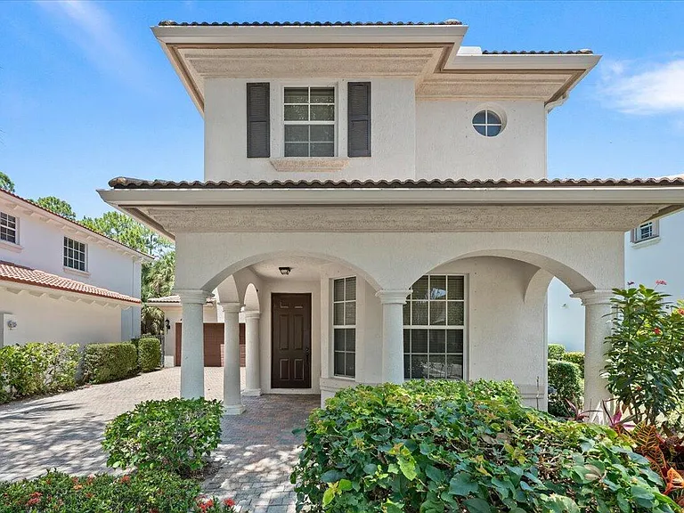 455 Pumpkin Dr — Photo 2