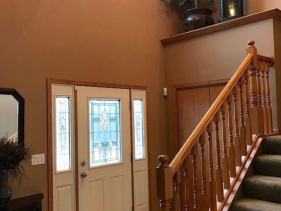 2nd image of 4915 Powderhorn Pl
