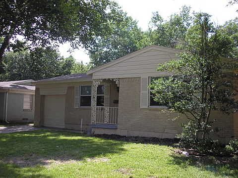 1st image of 1315 Hillcrest St