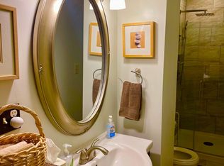 927 N Calvert St #1F, Baltimore, MD 21202