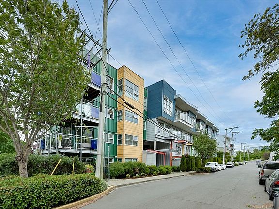 3rd image of 797 Tyee Rd #107