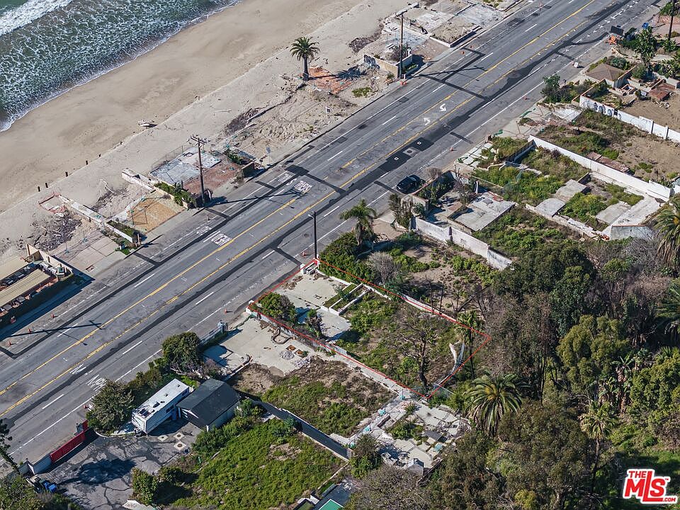 売約済みです。 21465 Pacific Coast Hwy, Malibu, CA 90265 | MLS #26652961 | Zillow