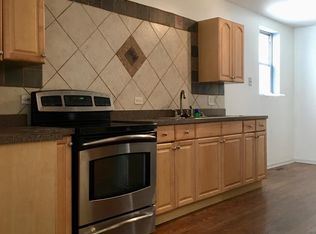 960 W 19th St #1, Chicago, IL 60608
