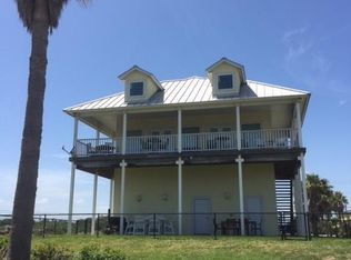 1401 W Maple St, Port O Connor, TX 77982