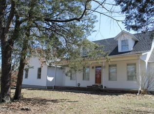 801 Executive Ln, Carterville, IL 62918