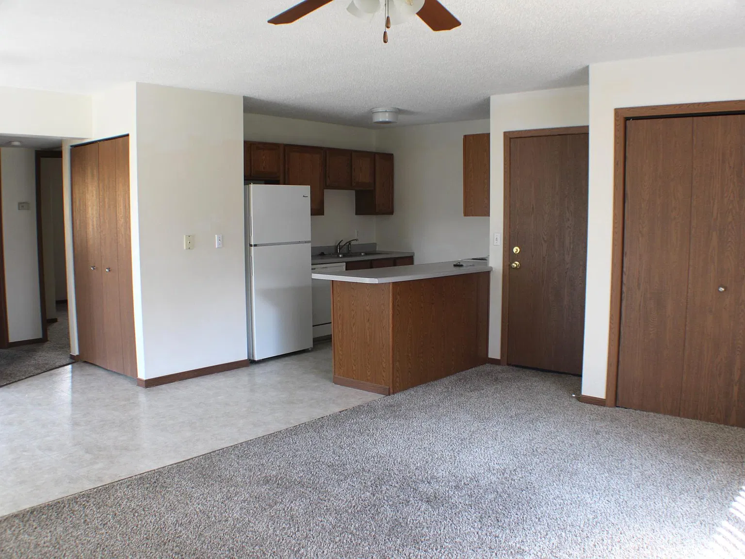 2 bed, 784 sqft, $870 — Photo 3