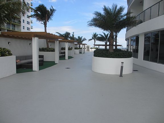 5th image of 1752 N Bayshore Dr