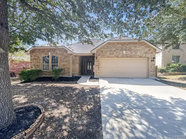 541 Triple Crown, Schertz, TX 78108