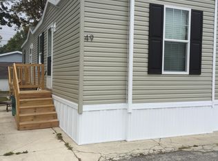 60 Hathaway St, East China, MI 48054